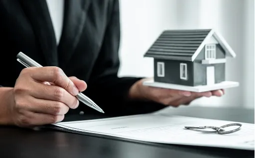 Évaluation des Propriétés Immobilières Évaluation des Propriétés Immobilières